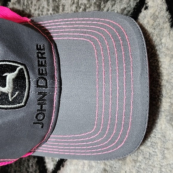 GENUINE JOHN DEERE EMBROIDERED NEON PINK GRAY MESH CAP HAT - Picture 3 of 13